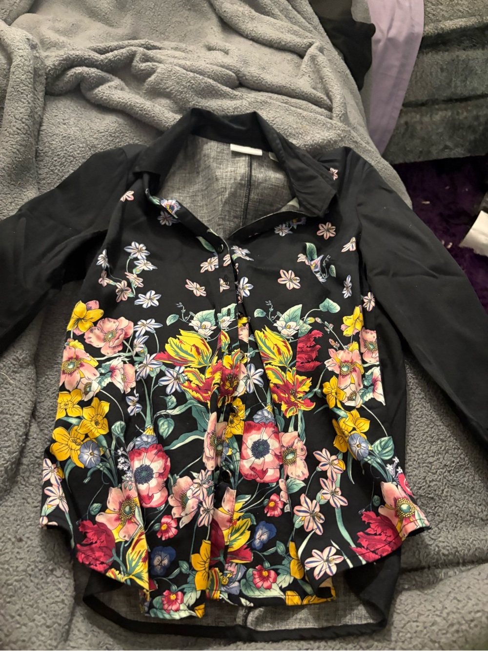 New York & Company Black Floral Button-Front Blouse